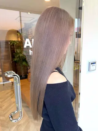 ロング ブリーチ／ ダブルカラー／ＲＹＯのヘアスタイル