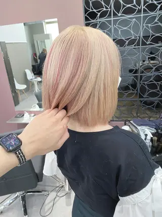 ショート カラー Via officialのヘアスタイル