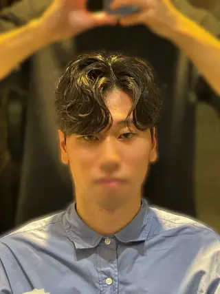 ショート パーマ メンズ YUKI🇰🇷 カルマ／ダウンパーマのヘアスタイル