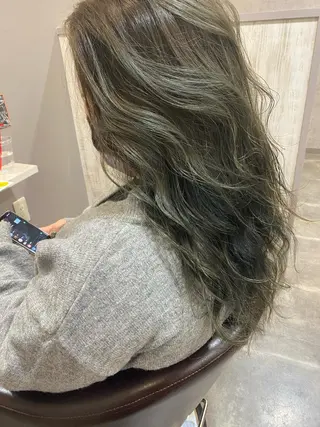 ロング カラー Bonheur  KAWANISHI所属・ノンダメージ 🥑mikubanのヘアスタイル