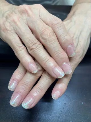 ネイル ネイルサロンエーナイン福住店所属・吉田 采未のネイルデザイン