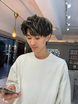 カラー メンズ je suis heureuse所属・ハイライトカラー 🌀ゆい❣️のヘアスタイル