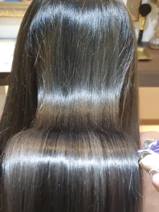 セミロング ダメージレス縮毛矯正 髪質改善【美冴】のヘアスタイル