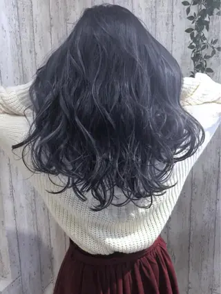 セミロング LANI OOSAKAのヘアスタイル
