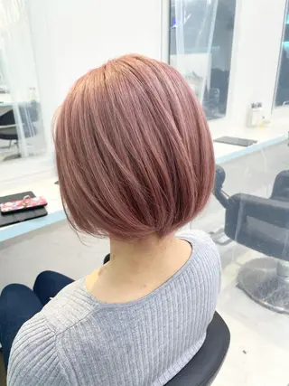 ショート カラー 🩵ハイトーン 美咲🩵のヘアスタイル