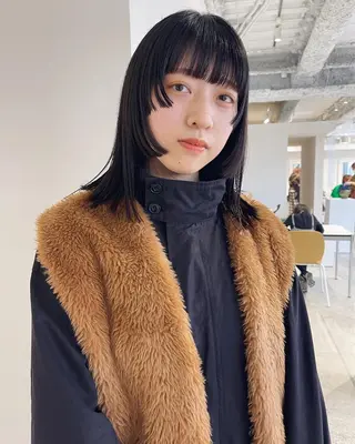 ミディアム oma 袮次金 鈴香のヘアスタイル