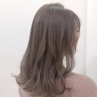 ミディアム カラー カラーサロン ビスカリアのヘアスタイル
