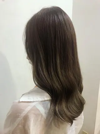 セミロング カラー 🕊鈴木李歩🤍 /似合わせカットのヘアスタイル