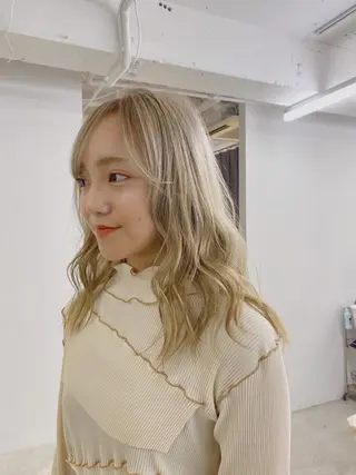 ミディアム カラー ヘアアレンジ flamme Annaのヘアスタイル