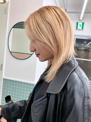 ミディアム カラー 抜け感ハイトーン / ケアブリーチ/ユウキのヘアスタイル