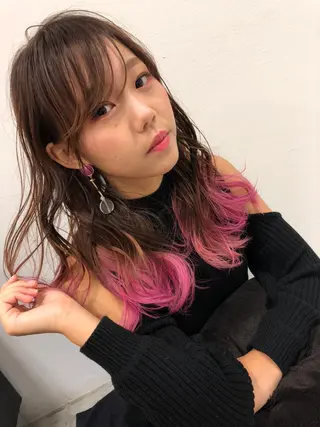 セミロング StellA所属・アートディレクター ワダヒサノリのヘアスタイル