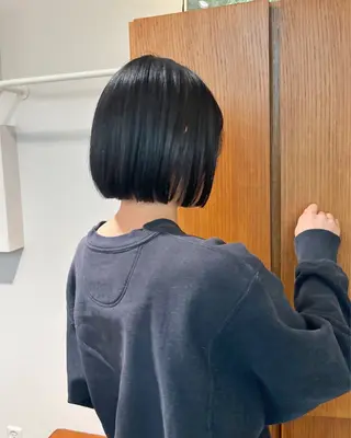 ミディアム aiko【艶カラー ・ミニモ年内で終了】のヘアスタイル