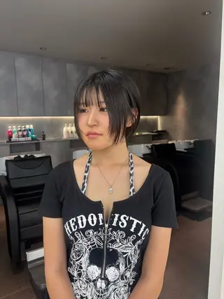 ショート カラー fifth 庄子愛彩のヘアスタイル