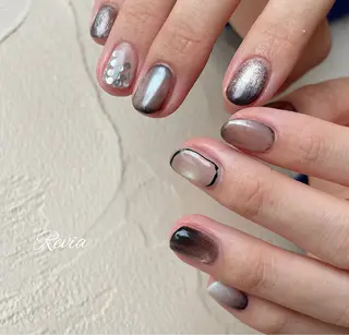 ネイル revia所属・ERI Nailistのネイルデザイン