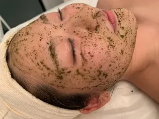 ハーブピーリング✨ 🌿最強痩身🔥のエステ・リラクイメージ