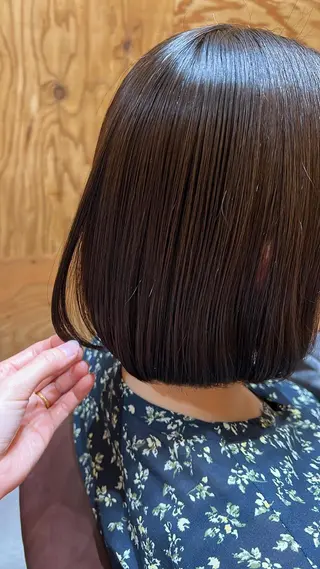 ショート カラー 🌈安藤愛/透明感 艶カラー🫧ROWのヘアスタイル