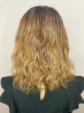 ミディアム パーマ 🌈ショートボブ⚪︎ 暖色🌈村山武史のヘアスタイル