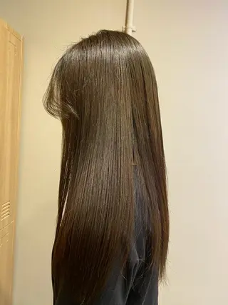 カラー 高発色ブリーチ/ ハイレイヤー🪽aiのヘアスタイル