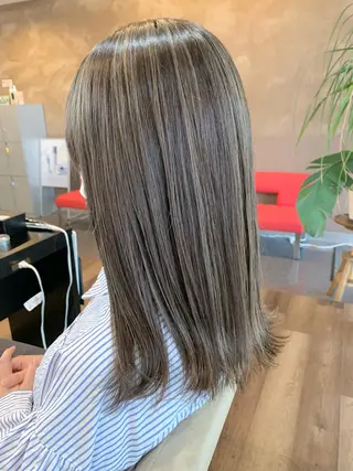 セミロング カラー 【艶カラー】 STYLE 和泉俊希のヘアスタイル