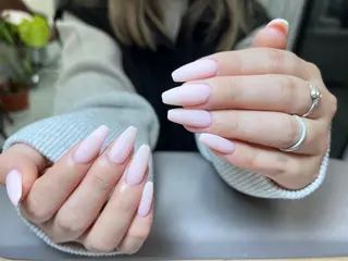 ネイル Flowerネイルサロン所属・. yukiのネイルデザイン