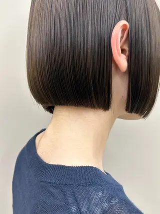 ショート カラー 高槻裕二 ショートボブ縮毛矯正のヘアスタイル