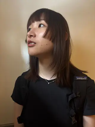 ミディアム KOCHAB 中村穂風のヘアスタイル