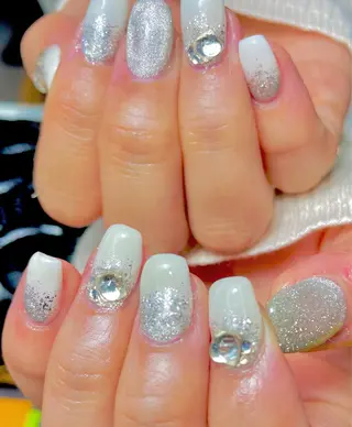 ネイル 加瀬 アンジェリーのネイルデザイン