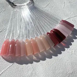 ネイル RIEKO🍒 ワンホン♡推しネイルのネイルデザイン