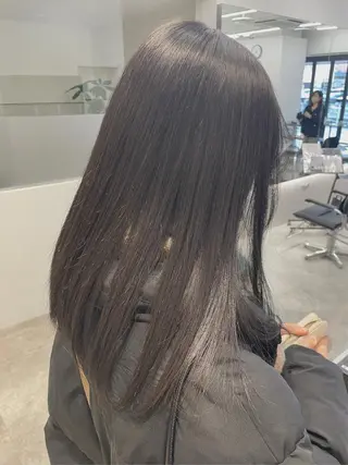 ロング KANGOLSALON 富山セントラル所属・松井 亜美のヘアスタイル