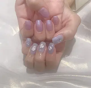 ネイル 𝘙𝘪𝘰𝘯𝘢 ...🕯🤍のネイルデザイン