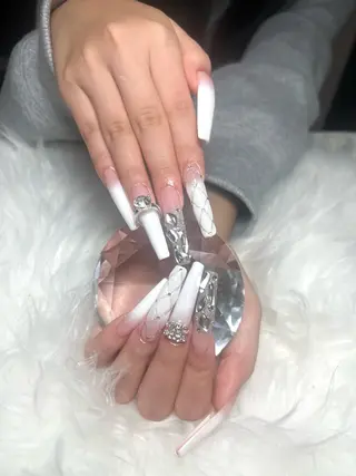 ネイル 井尻 紗菜のネイルデザイン