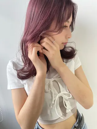 ミディアム カラー 内田 衣海のヘアスタイル