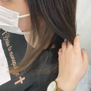 ロング カラー 🫧透け感⋆艶髪💎 山口アヤカのヘアスタイル