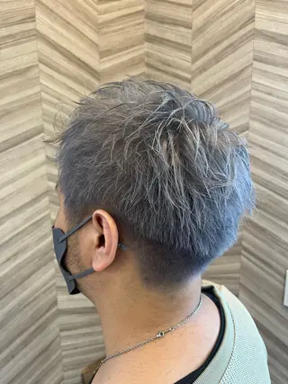 カラー メンズ 二俣 秋亜のヘアスタイル