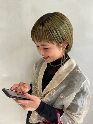 ショート カラー yuna/ボブカット /ハイトーンカラーのヘアスタイル