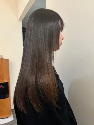 ロング 愛瑠奈 erunaのヘアスタイル