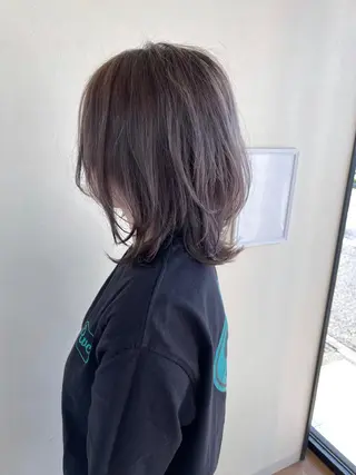 ミディアム カラー ハイライトカラー✨ グレージュ✨鎌倉光洋のヘアスタイル