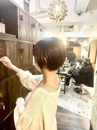 ショート カラー 髪質改善/縮毛矯正/ 艶カラー/内山翔太のヘアスタイル