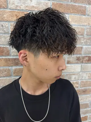 パーマ メンズ 黒川 真伍のヘアスタイル