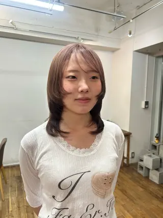 セミロング カラー たにおか まなかのヘアスタイル