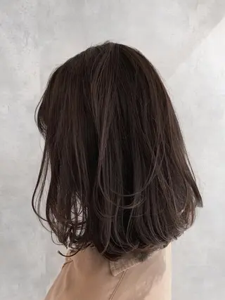 ミディアム ANDO HIKARIのヘアスタイル