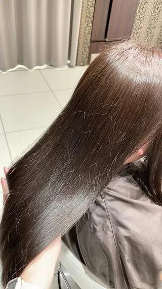 カラー EARTH所属・NATSUMI 透明感カラーのヘアスタイル