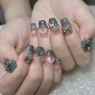 ネイル Queens 榊 まおのネイルデザイン