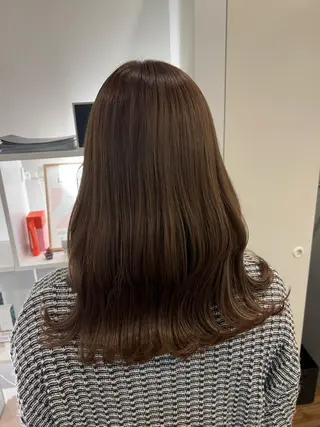 セミロング カラー 竹添 有梨沙のヘアスタイル