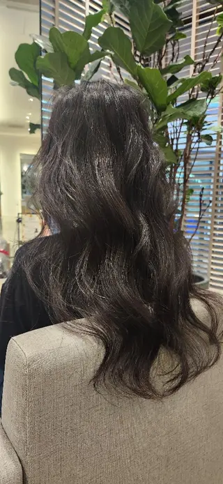 ロング ステアケース所属・小副川 Maayaのヘアスタイル