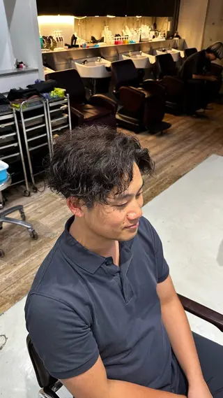 パーマ メンズ fifth原宿 宮部蓮のヘアスタイル