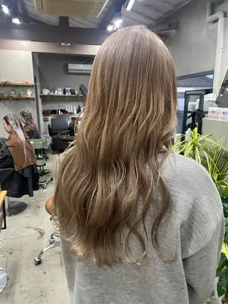 ロング カラー AIRI layer cut hairのヘアスタイル