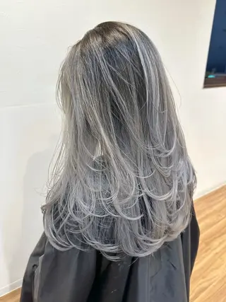 ロング コスメパーマ 佐藤　諒のヘアスタイル