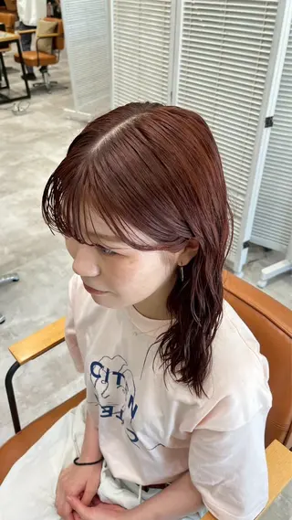 ミディアム カラー mikoto暖色🍑 抜け感カラー🪡✨のヘアスタイル