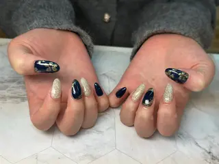 ネイル Queennail 北堀江AYAのネイルデザイン